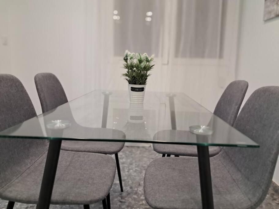 Altamira White & Bright Apartment Almeria Exterior photo